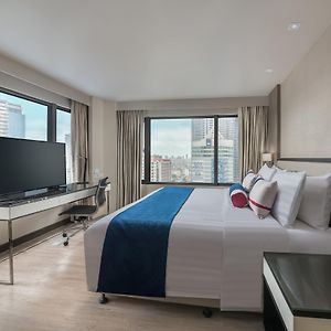 Premier Studio Apartment